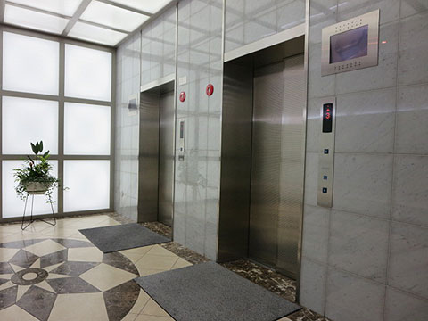 ロビー　エレベーターホール