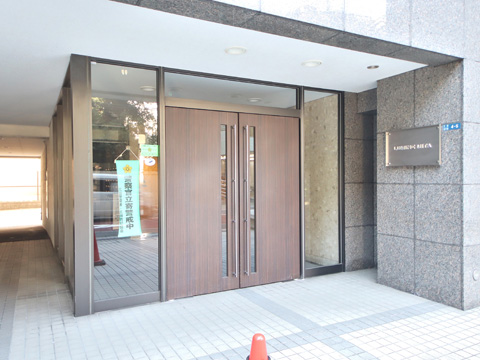 その他共用部　館銘板