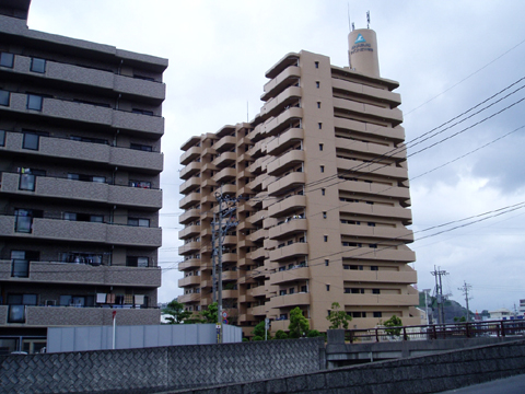 現地外観写真　ニュー鴨池　外観写真③