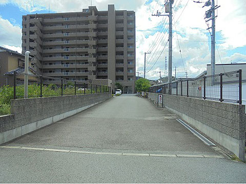 その他共用部　外観・車路