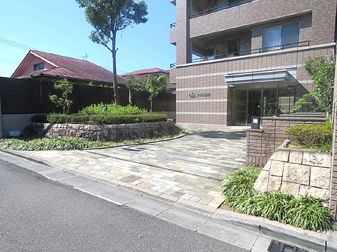 エントランス　エントランス前
