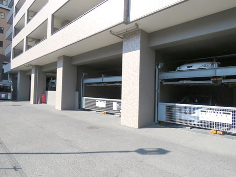 駐車場　駐車場