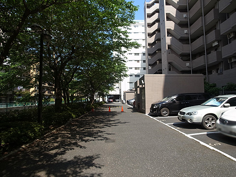 駐車場　駐車場スペース