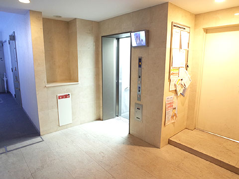 ロビー　R0055179