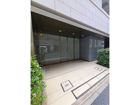 エントランス　綺麗に保たれているエントランス。管理体制が整っ