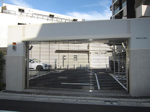 駐車場　プラウド学芸大学駐車場