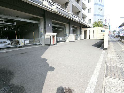 駐車場　駐車場