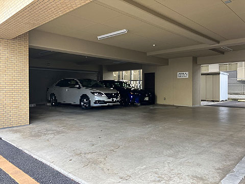 駐車場　駐車場