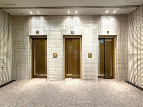 ロビー　エレベーターホール