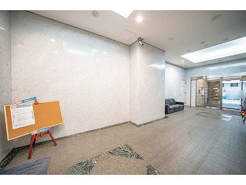 エントランス　エントランスホール