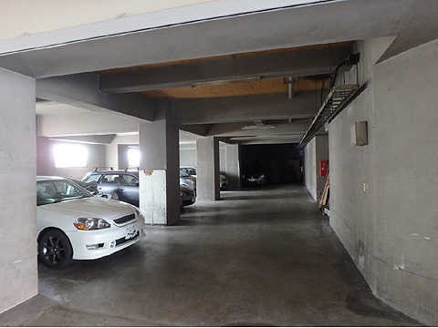 駐車場　駐車場