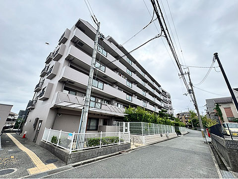 現地外観写真　西棟