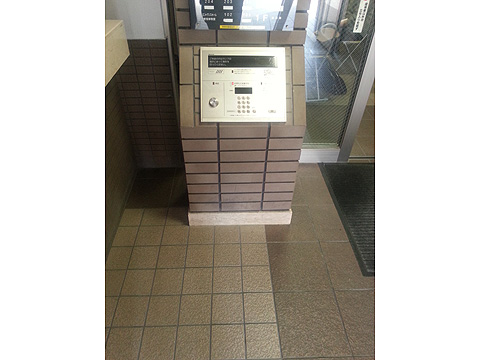 その他共用部　オートロックは高齢者や子供にも使いやすく配慮さ