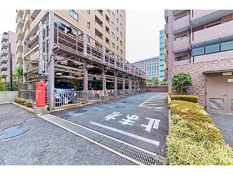 駐車場　敷地内駐車場