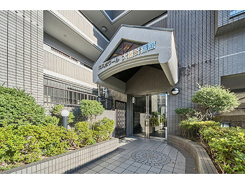 ロビー　アプローチ