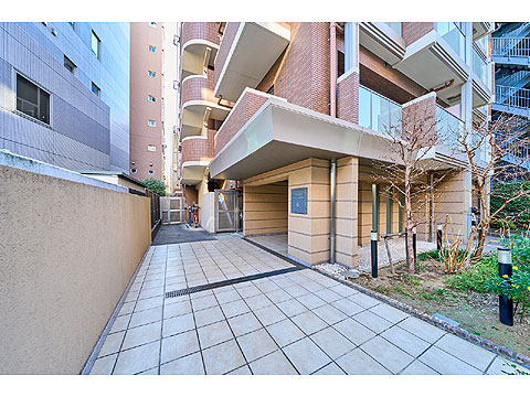 エントランス　ミオカステーロ目黒都立大エントランス