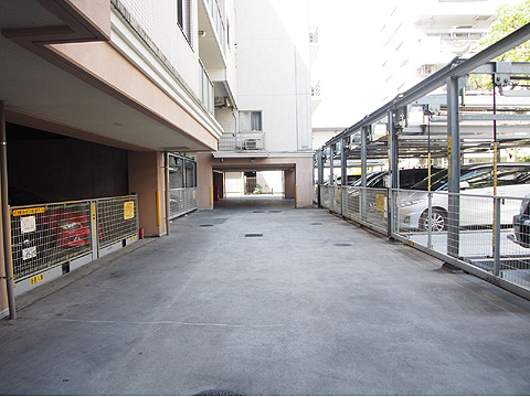 その他共用部　敷地内駐車場