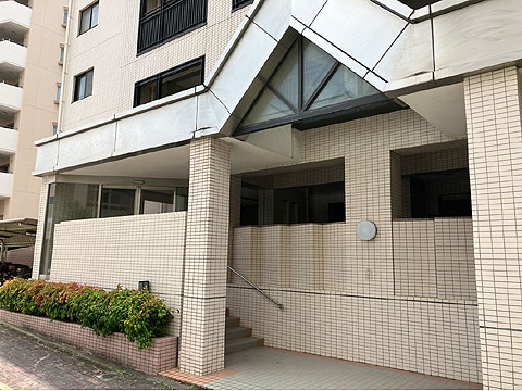 エントランス　けやき通り北十番館