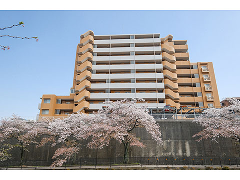 現地外観写真　ライオンズヒルズ多摩永山壱番館-7