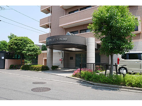 エントランス　エントランス外観