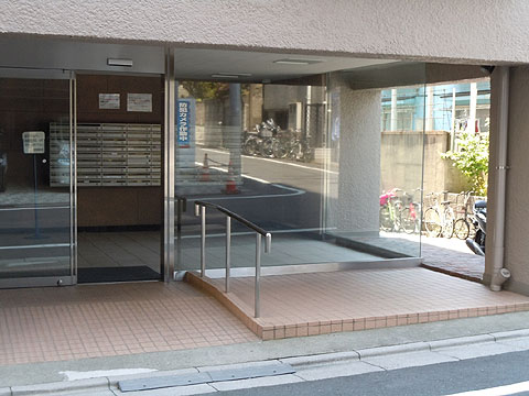 エントランス　エントランス