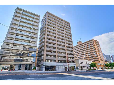 現地外観写真　マンション外観