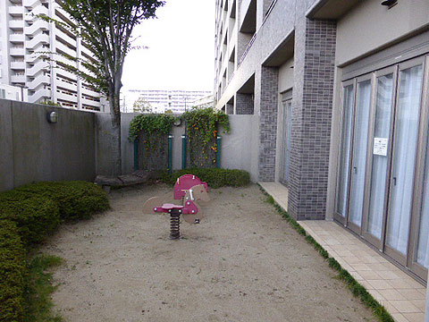 現地土地写真　トットロット（小広場）