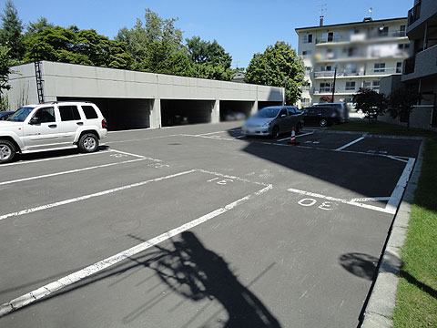 その他共用部　敷地内駐車場