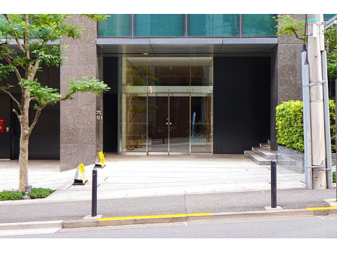 エントランス　建物外観