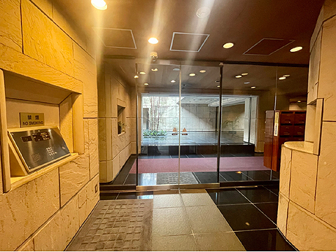 エントランス　風除室