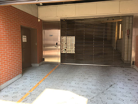 駐車場　駐車場出口