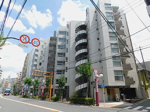 現地外観写真　建物外観