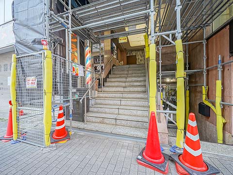 エントランス　