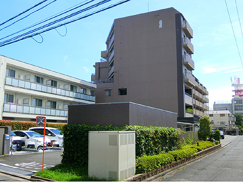 現地外観写真　建物外観③