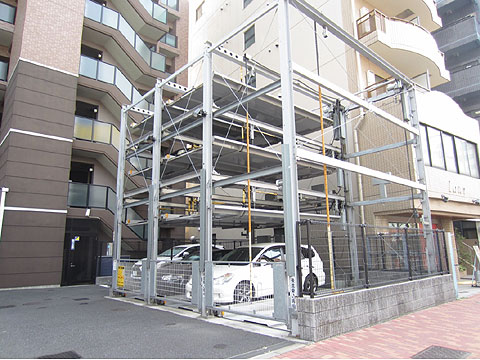 駐車場　敷地内駐車場