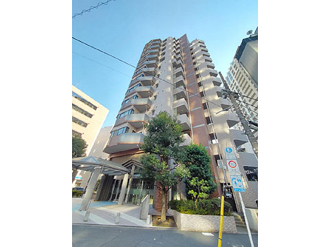 現地外観写真　1998年3月築　総戸数49戸　地上14階建