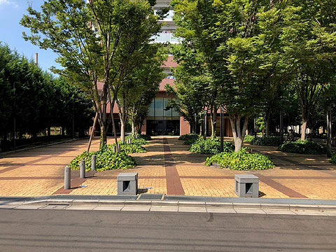 その他共用部　レーベン川口エントランスアプローチ