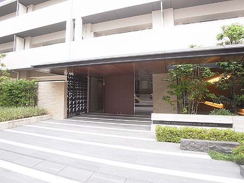 その他共用部　正面入り口