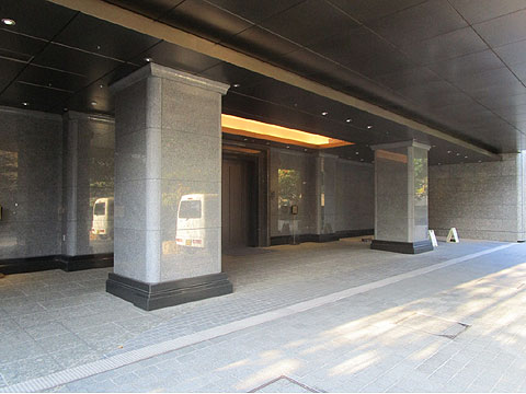 エントランス　IMG_1336