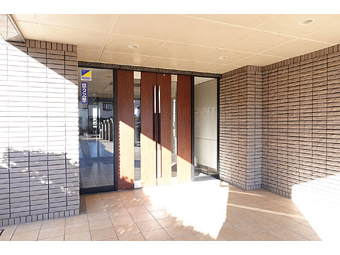 現地外観写真　マンション入口