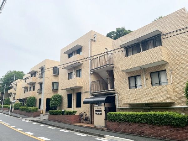 【中古】 不器用な愛/角川書店/風間一輝 Amazon.co.jp: 古惑仔 (角川文庫) : 馳 星周: 本