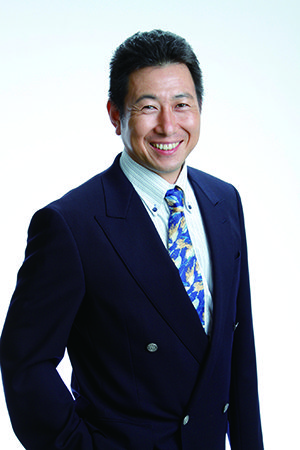 講師